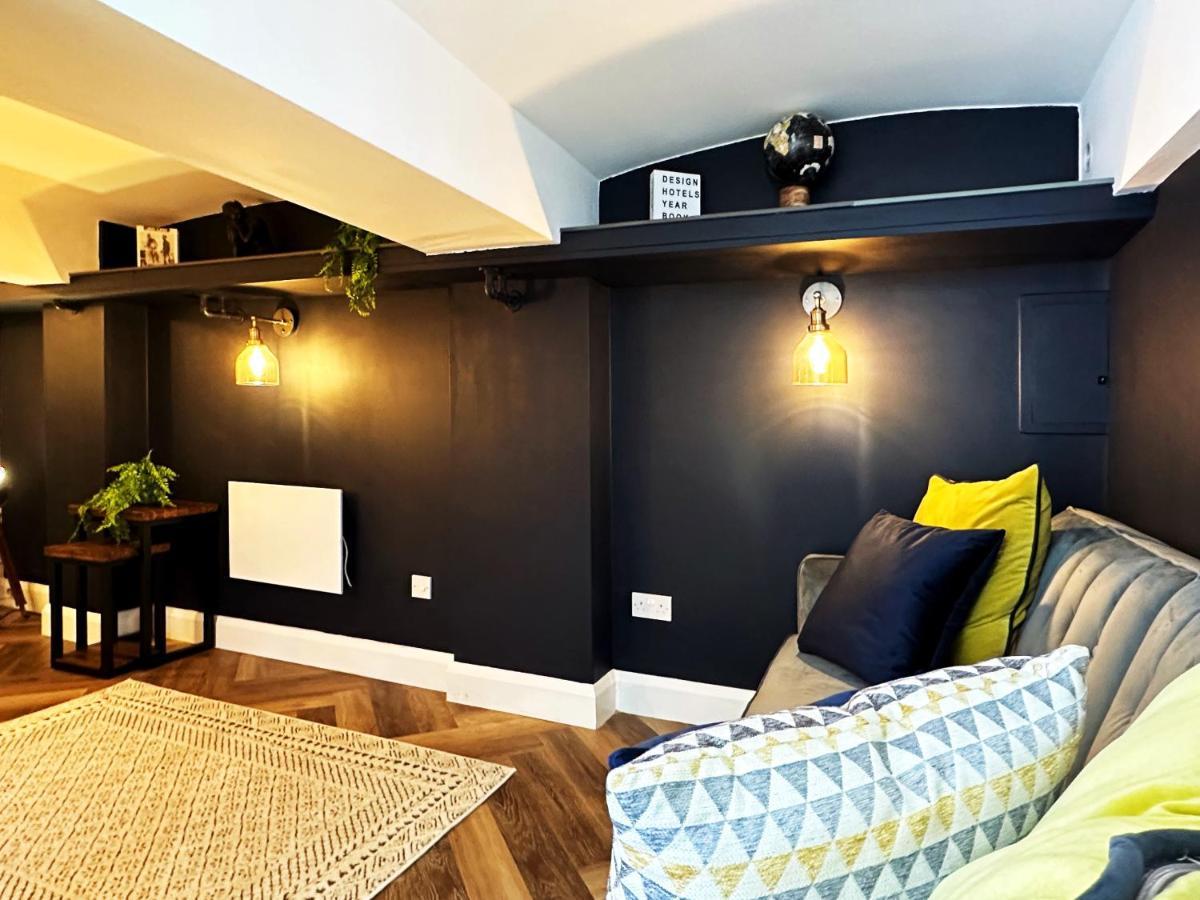 Liam Place Near Hyde Park - 1 Double Bed, 1 Sofa Bed, Spacious Apartment, Private Entrance Londres Exterior foto