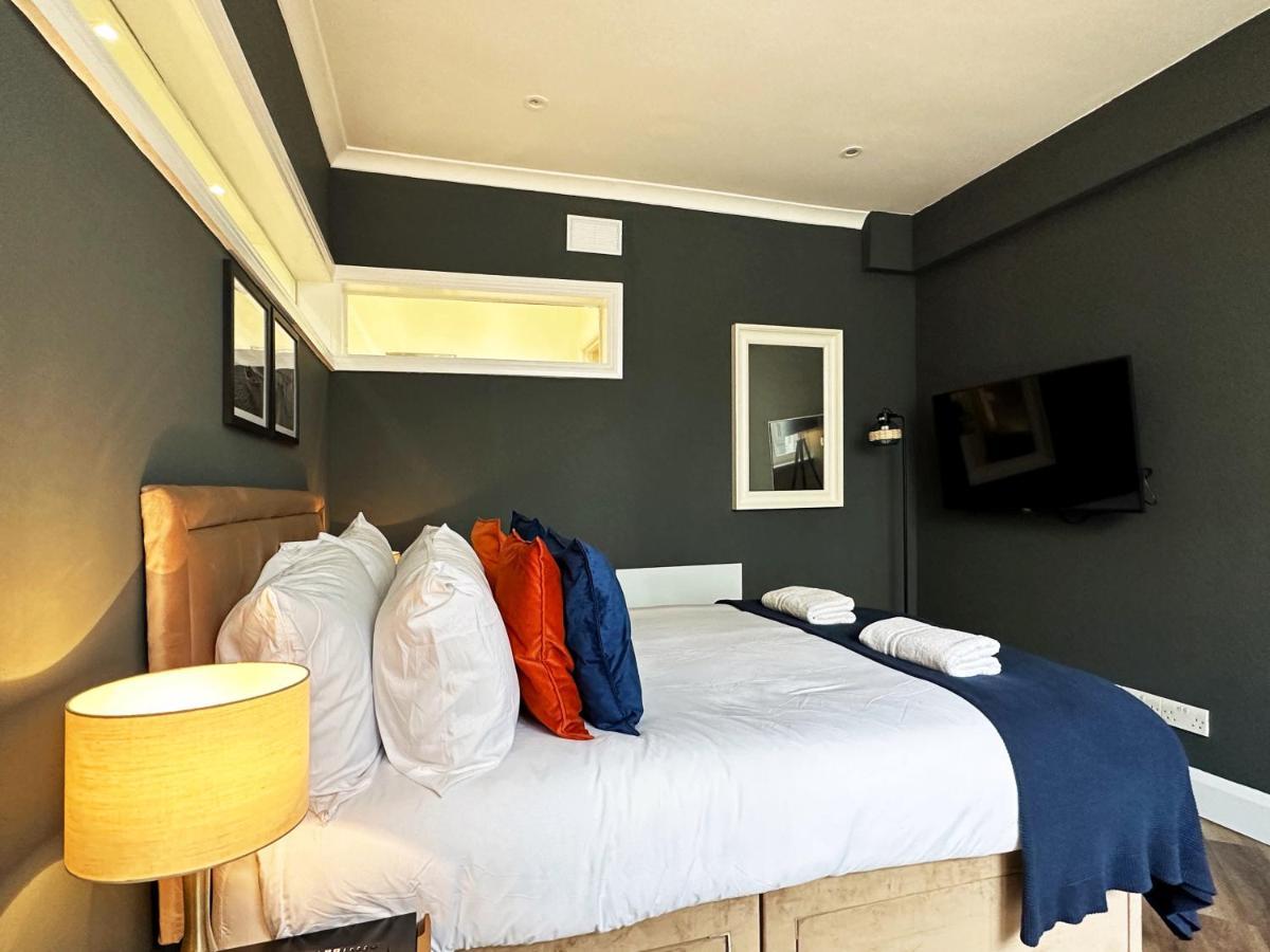 Liam Place Near Hyde Park - 1 Double Bed, 1 Sofa Bed, Spacious Apartment, Private Entrance Londres Exterior foto