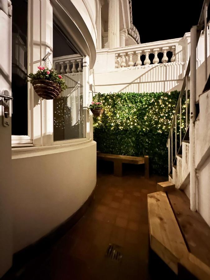 Liam Place Near Hyde Park - 1 Double Bed, 1 Sofa Bed, Spacious Apartment, Private Entrance Londres Exterior foto