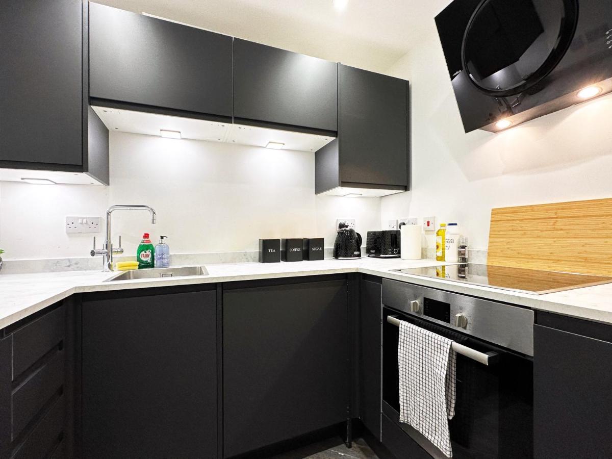 Liam Place Near Hyde Park - 1 Double Bed, 1 Sofa Bed, Spacious Apartment, Private Entrance Londres Exterior foto