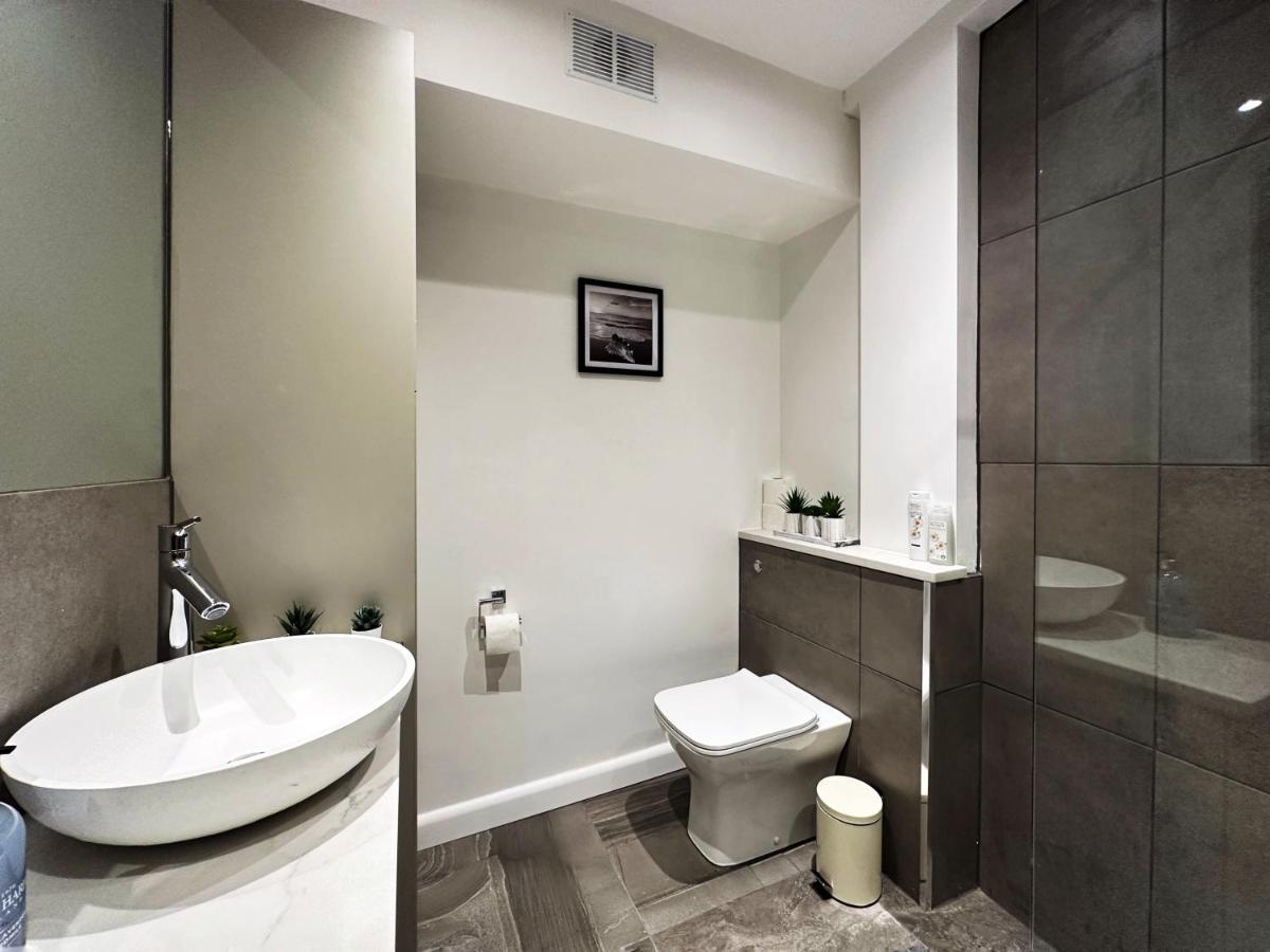 Liam Place Near Hyde Park - 1 Double Bed, 1 Sofa Bed, Spacious Apartment, Private Entrance Londres Exterior foto