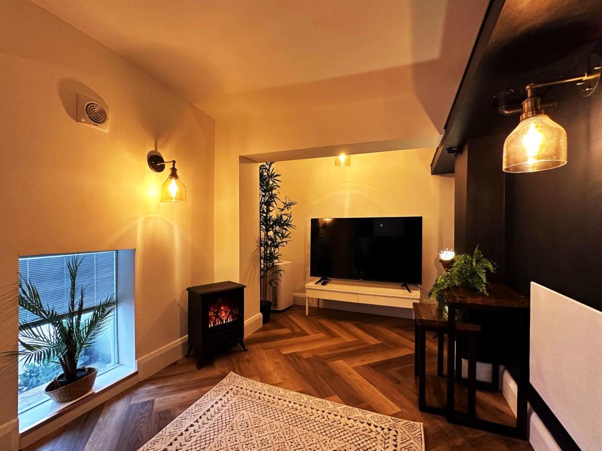 Liam Place Near Hyde Park - 1 Double Bed, 1 Sofa Bed, Spacious Apartment, Private Entrance Londres Exterior foto