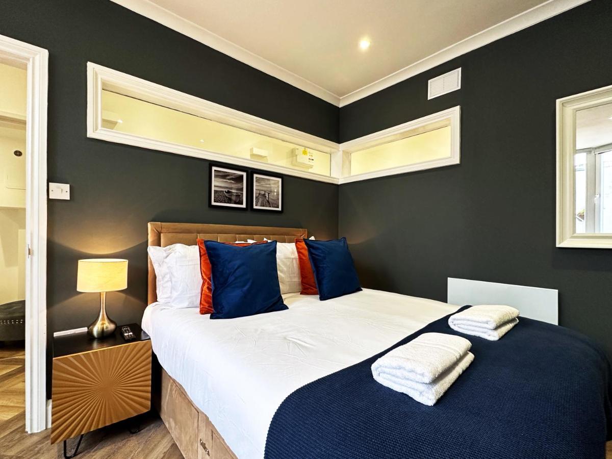 Liam Place Near Hyde Park - 1 Double Bed, 1 Sofa Bed, Spacious Apartment, Private Entrance Londres Exterior foto