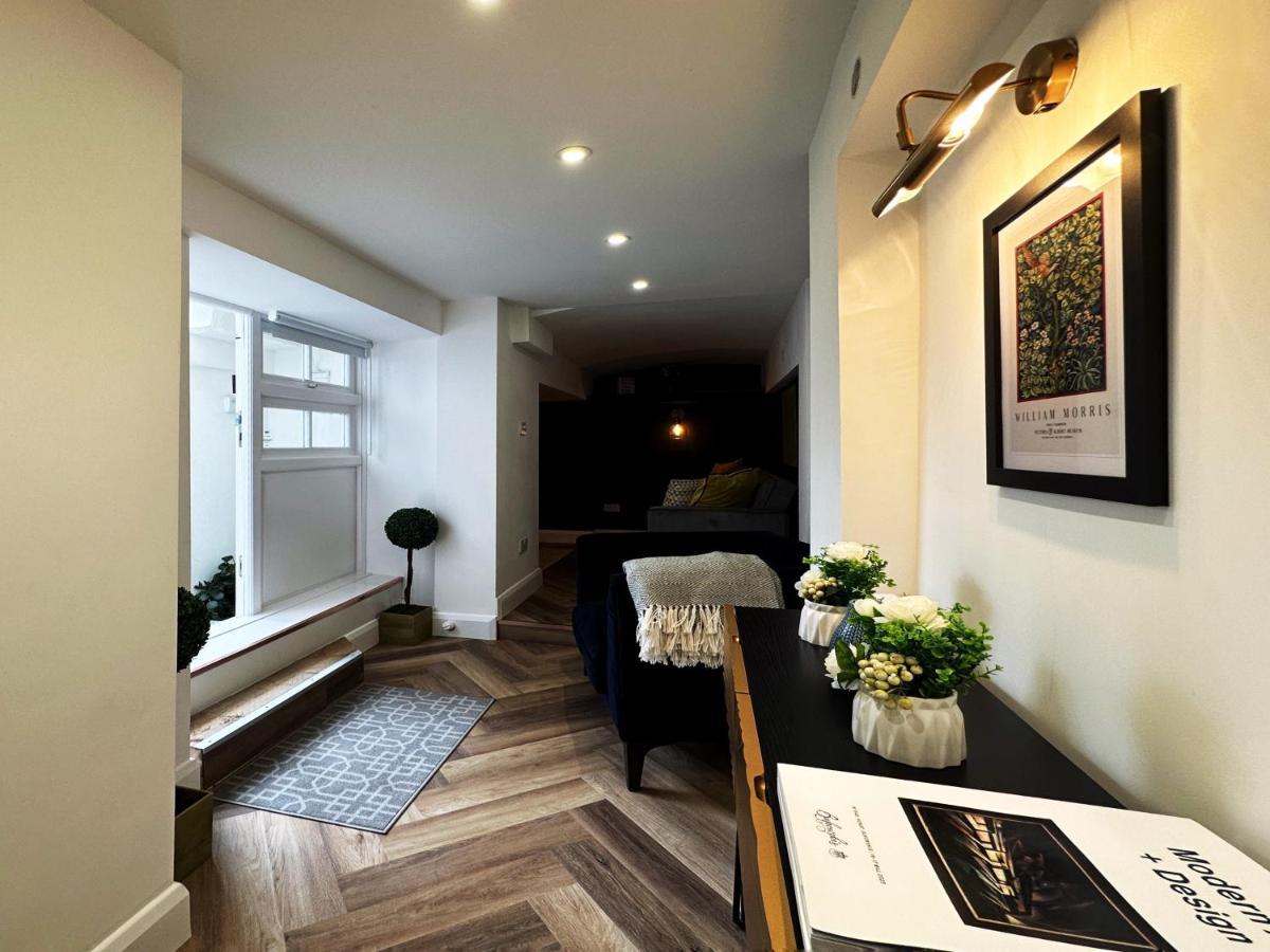 Liam Place Near Hyde Park - 1 Double Bed, 1 Sofa Bed, Spacious Apartment, Private Entrance Londres Exterior foto