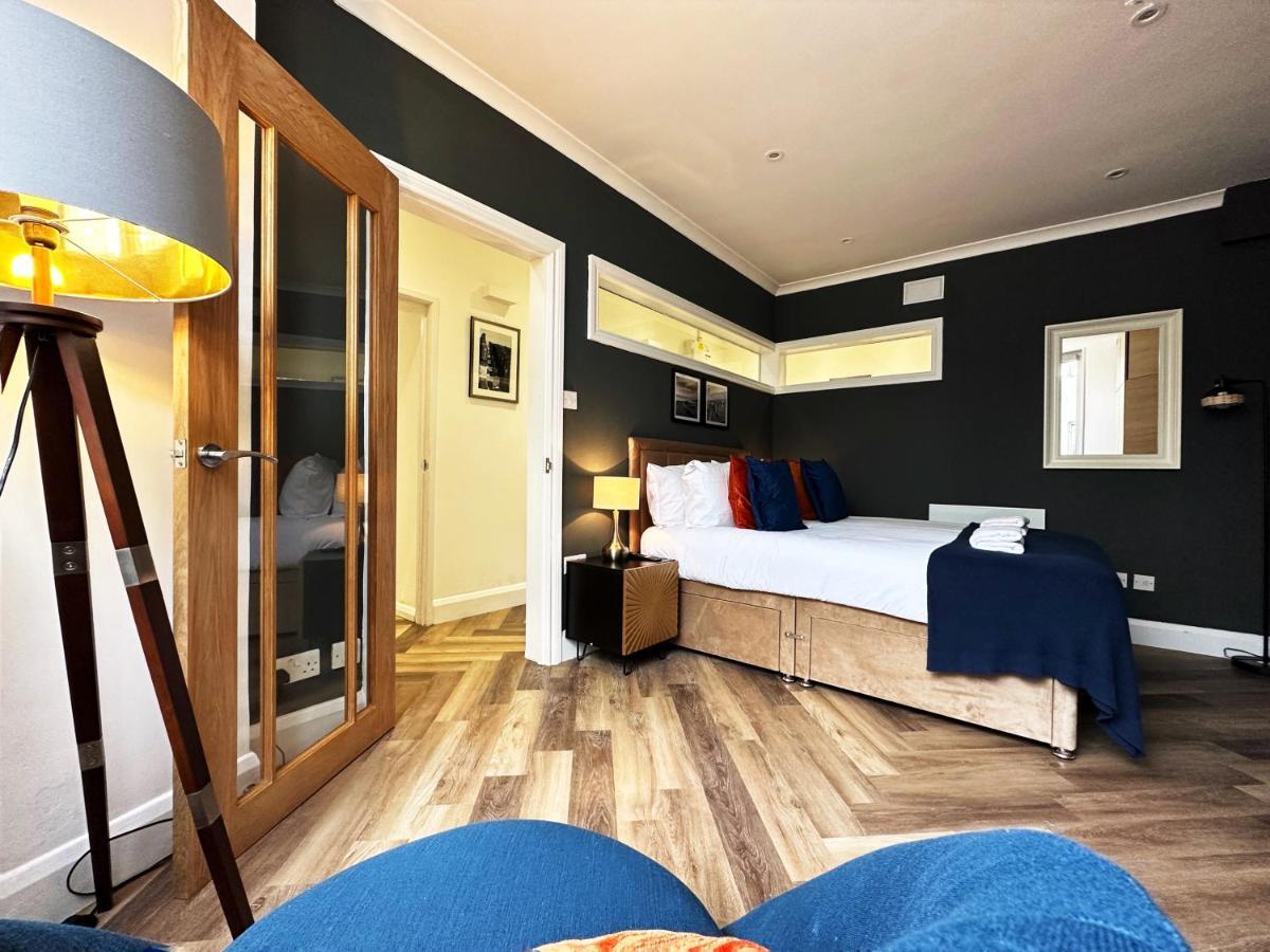 Liam Place Near Hyde Park - 1 Double Bed, 1 Sofa Bed, Spacious Apartment, Private Entrance Londres Exterior foto