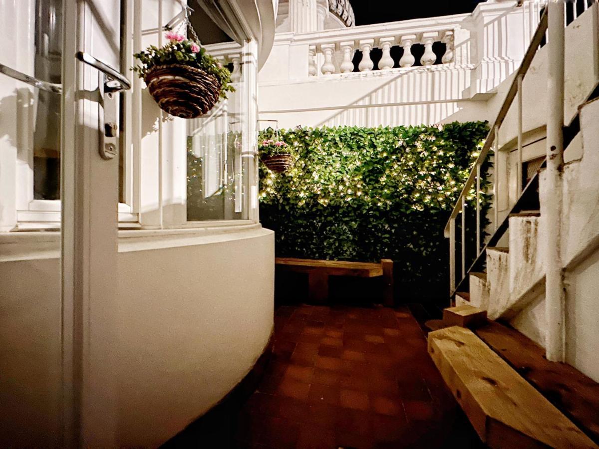 Liam Place Near Hyde Park - 1 Double Bed, 1 Sofa Bed, Spacious Apartment, Private Entrance Londres Exterior foto